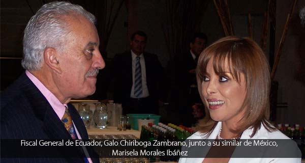 Fiscal-General-de-Ecuador-Galo-Chiriboga-Zambrano-junto-a-su-similar-de-Mexico-Marisela-Morales-Ibaez