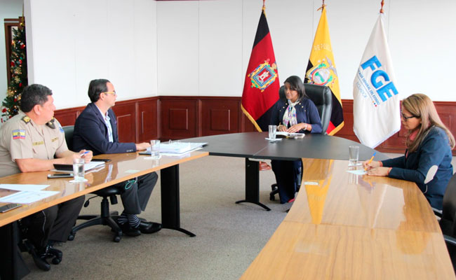 Fiscal General del Estado se reúne con Gobernador del Guayas