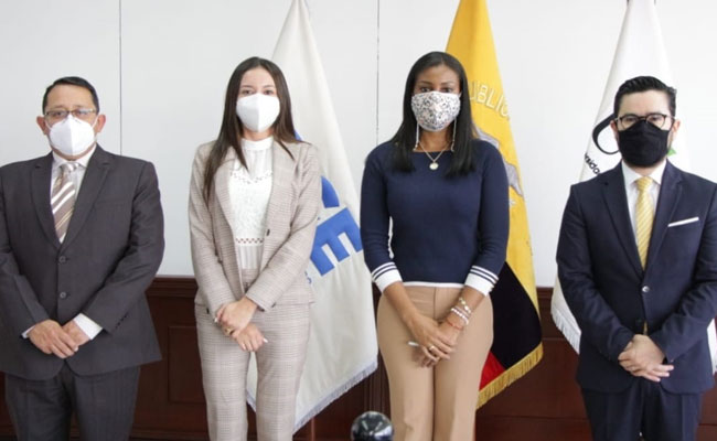 La Fiscalía General del Estado y la Universidad Internacional del Ecuador firman convenio de cooperación