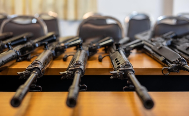 Imagen de boletín: Fiscalía procesa a 8 aprehendidos por presunto tráfico ilícito de armas de fuego, municiones y explosivos
