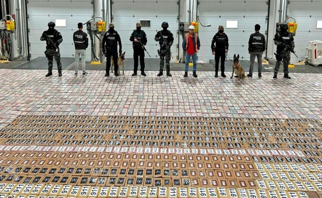 Imagen de boletín: 5 procesados por tráfico de drogas a gran escala: se presume que las 6,23 toneladas de cocaína tenían como destino Alemania